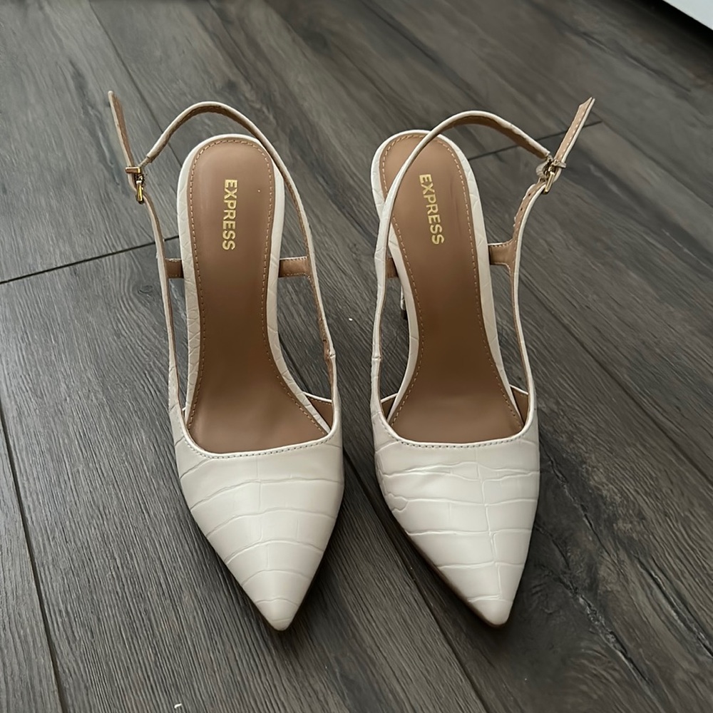 Express Heels
